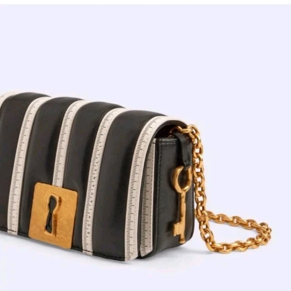 NWT Schiaparelli Black&White Tape Measure motiff Clutch/bag  With Key Charm - Picture 4 of 12